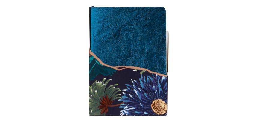 K3 blue, Carnet cuir A6 10,5x14,8 cm, 144 pages, ligné. - Bleu