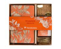 Jardin des Sens, Kit de papeterie contenant un carnet 11x17 cm 64 pages lignées, un crayon de papier, 2 pinces doubles-clip, 10 trombones et une gomme
