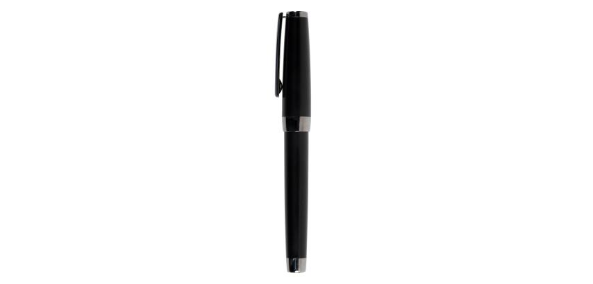 Stylo en métal précieux, corps PVD noir matt et attributs ruthénium noir poli, plume acier traitée Ruthénium en taille M