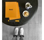 Bloc de bureau n° 18 Rhodia 21 x 29,7 cm agrafé  orange - ligné avec marge -80 feuilles