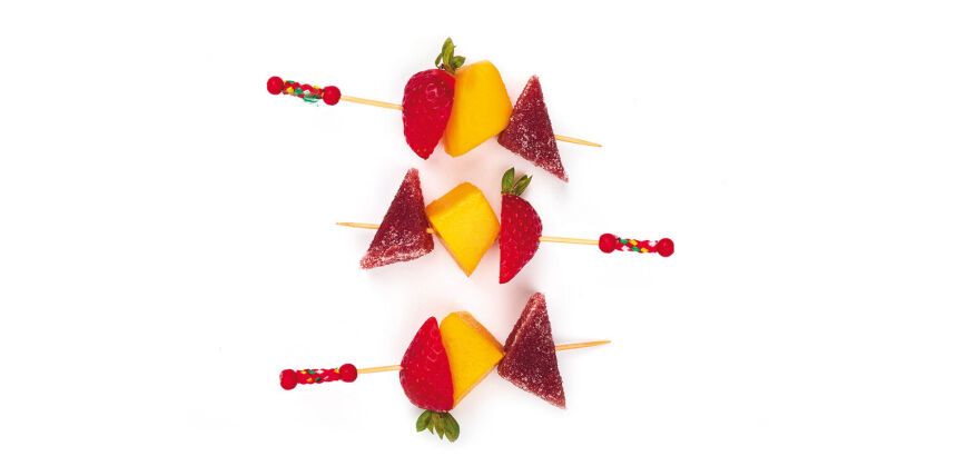 boîte de 200 piques cocktail en bambou à perles rouges 12 cm