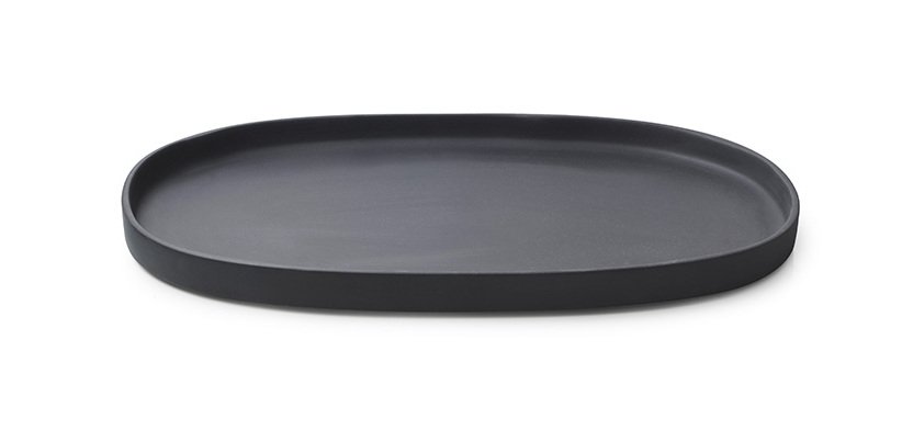Caractère assiette ovale noire 35,5 x 21,8 cm