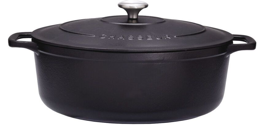 Le Chasseur cocotte ovale avec couvercle noire 35 x 28 cm