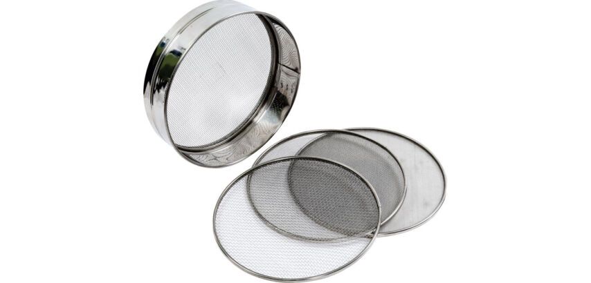 tamis inox avec 4 fonds interchangeables 3,2,1 et 0.75 mm 21 cm