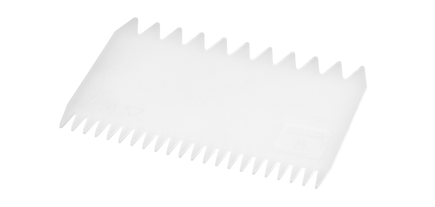 peigne à décor en polyamide 2 côtés 11x7,5 cm