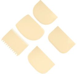 lot de 4 cornes avec 1 peigne polypropylène 11x9 cm