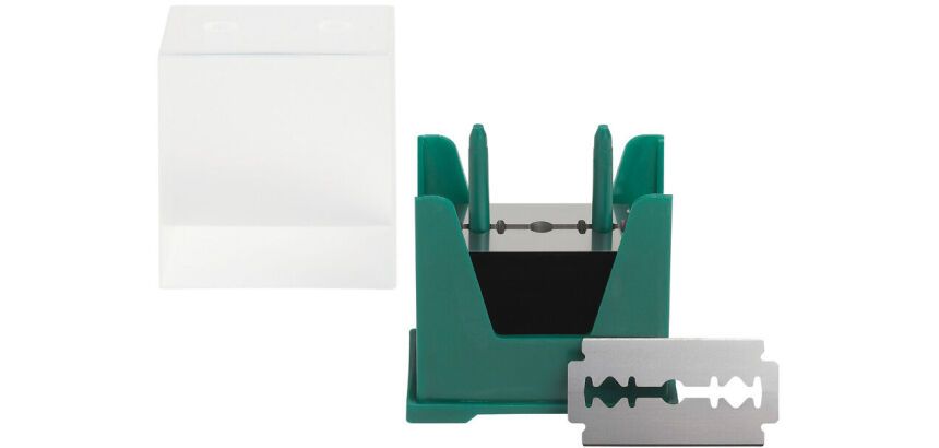 boîte distributrice de 250 lames à scarifier inox 4.3x2 cm