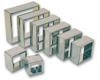 jeu de 8 découpoirs carrés unis inox de 4 à 11 cm