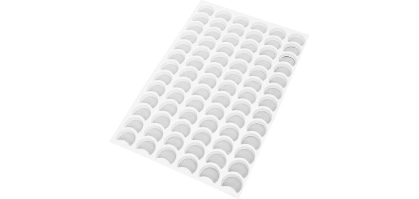 plaque de 78 découpoirs ABS croissants de lune 4.8 cm