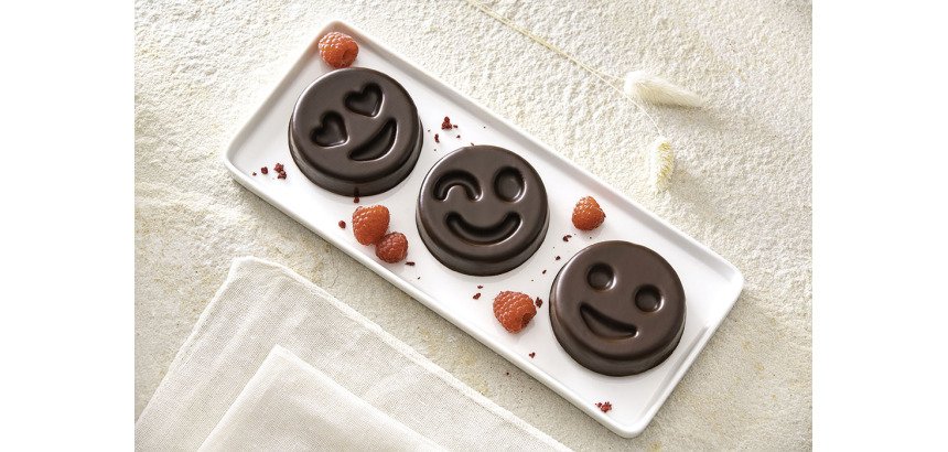 Flexipan 60x40 plaque de 24 smileys (12 coeurs, 12 sourires)  Ø 7,8 h 2 cm