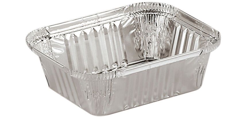 carton de 1800 (18 paquets de 100) barquettes rectangulaires en aluminium à bord vertical couvrables R9L 114x87x33mm 25 cl