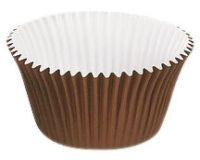 boîte de 200 moules à muffin individuel en carton pour cuisson et vente ø 75 h 40 mm marron intérieur blanc