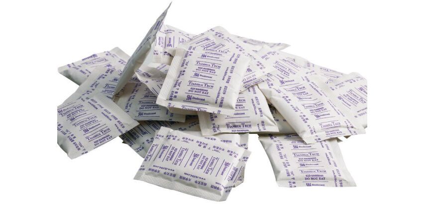 paquet de 100 sachets de silice pour conservation des pièces en sucre emballées