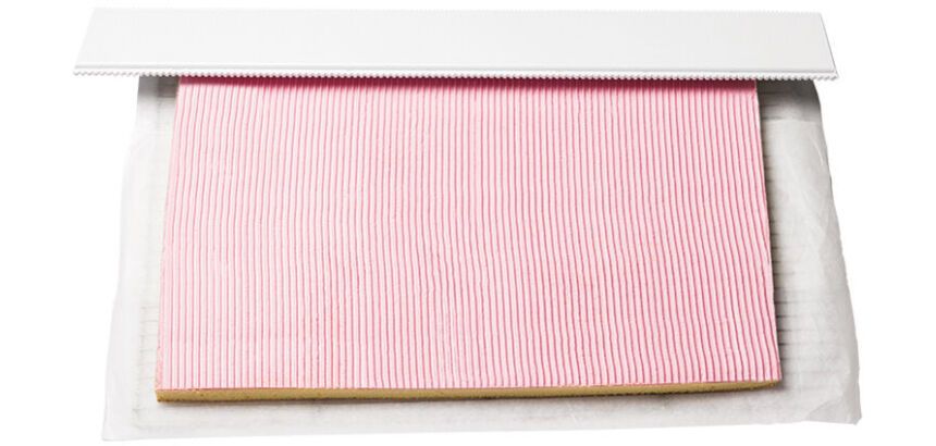 peigne à décor polypropylène rayures fines 2 et 3 mm 34 cm