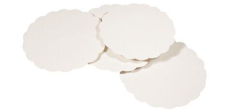 paquet de 250 ronds festonnés en carton blanc ø 270 mm
