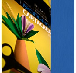 Cartoncino CartaCrea - 35 x 50 cm - 220 gr - blu 114 - Fabriano - blister 10 fogli