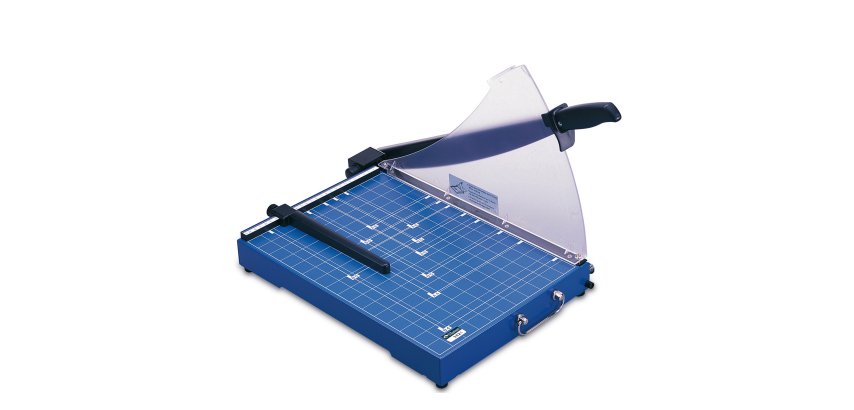 Taglierina a leva 3024 - con blocca lama - 33,5 x 48 x 41,5 cm - 392 mm (B4) - 20 fogli - blu - Titanium