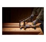 Scie à onglet articulée