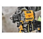 Perceuse-visseuse compacte sans fil DEWALT XR 18 V 5 Ah Li-ion Brushless + 2 Batteries + 1 Chargeur