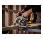Scie circulaire sans fil DEWALT XR 18 V 5 Ah Li-ion Brushless 165 mm + 2 Batteries + 1 Chargeur