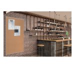 Tablero de anuncios de corcho de formato panorámico Nobo Impression Pro de 1550x870 mm