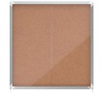 Vitrina de interior Nobo para 12 hojas A4 con superficie de corcho y puerta deslizante