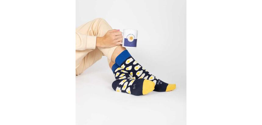 Kit Taza + Calcetines "Te quiero un huevo" talla 36-41
