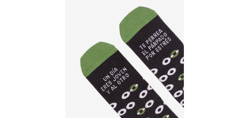 Calcetines "Un día eres joven y al otro te perrea el párpado del estrés" talla 36-41