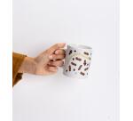 Taza "Un día eres joven y al otro estás que crujes" 350ml, cerámica 
