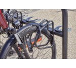 Range 6 trottinettes + 3 vélos