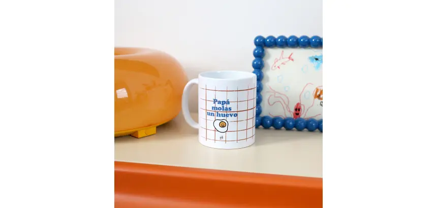Taza "Papá molas un huevo"