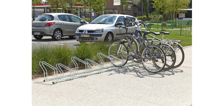 Râtelier sur 2 niveaux cote à cote pour 8 vélos