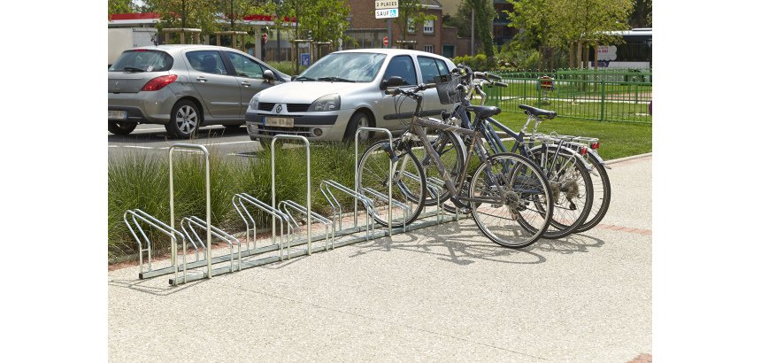 Râtelier 8 vélos avec 4 arceaux antivol