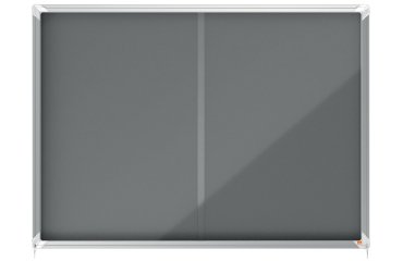 Vitrina NOBO Premium Plus de puerta corredera con fondo de fieltro 18xA4 hojas