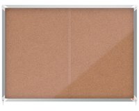 Vitrina de interior Nobo para 18 hojas A4 con superficie de corcho y puerta deslizante