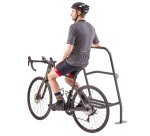 Repose-pied polyvalent pour vélo et assis-debout
