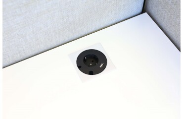 Prise encastrable Power Grommet Twist avec 1 prise secteur + 1 port USB