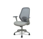 Chaise de bureau Ergo529, dossier en maille grise, assise en tissu gris, piètement gris clair, roulettes en nylon