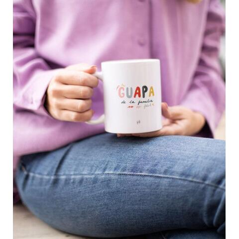 Taza "Ser la guapa de la familia no es fácil" 350ml cerámica