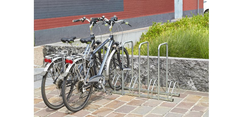 Râtelier 5 vélos avec 4 arceaux pour antivol