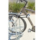 Range 8 vélos avec 4 arceaux antivol