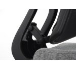 Ergonomischer Bürostuhl MAXPRO SCHWARZ, Stoff und Mesh, mit 2D-Armlehnen und Kopfstütze, Synchronmechanismus, schwarze Füße