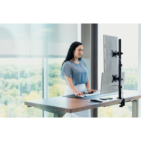 Brazo vertical para dos monitores