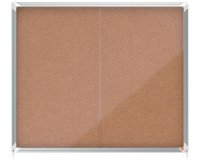 Vitrina NOBO Premium Plus de puerta corredera con fondo de corcho 15 x A4 hojas