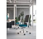 Chaise de bureau ROCKIT tissu et maille - Dossier haut - accoudoirs 1D - structure blanche
