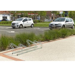 Râtelier sur 2 niveaux cote à cote pour 4 vélos