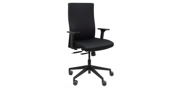 Silla To-Strike tapizada en color negro