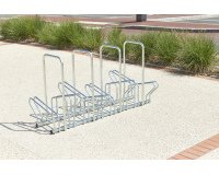 Range 8 vélos avec 4 arceaux antivol
