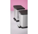 Papelera de reciclaje de plástico efecto inox a pedal