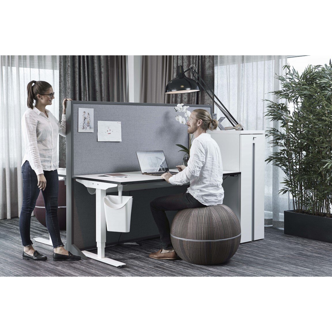 Ballon ergonomique Office Ballz Götessons 55 cm, tissu Slope avec zip noir